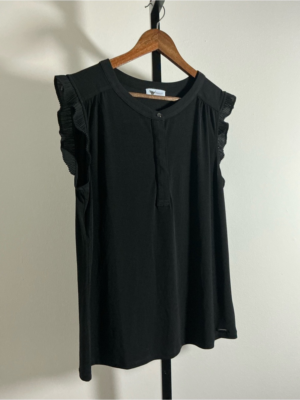 Calvin Klein | Ruffle-Sleeve Sleeveless Blouse